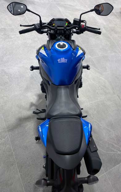 SUZUKI GSX-S750