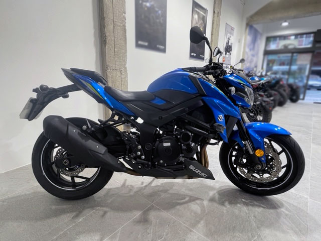 SUZUKI GSX-S750